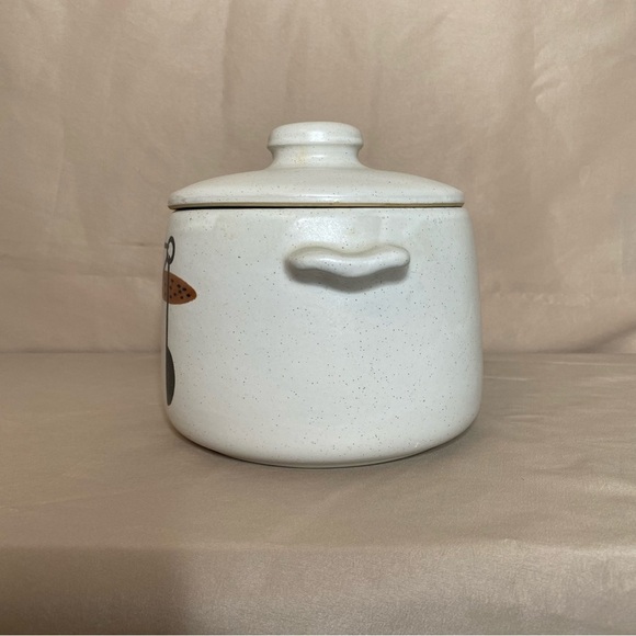 Vintage Stoneware Pot With Heating Pad - Picture 2 of 14